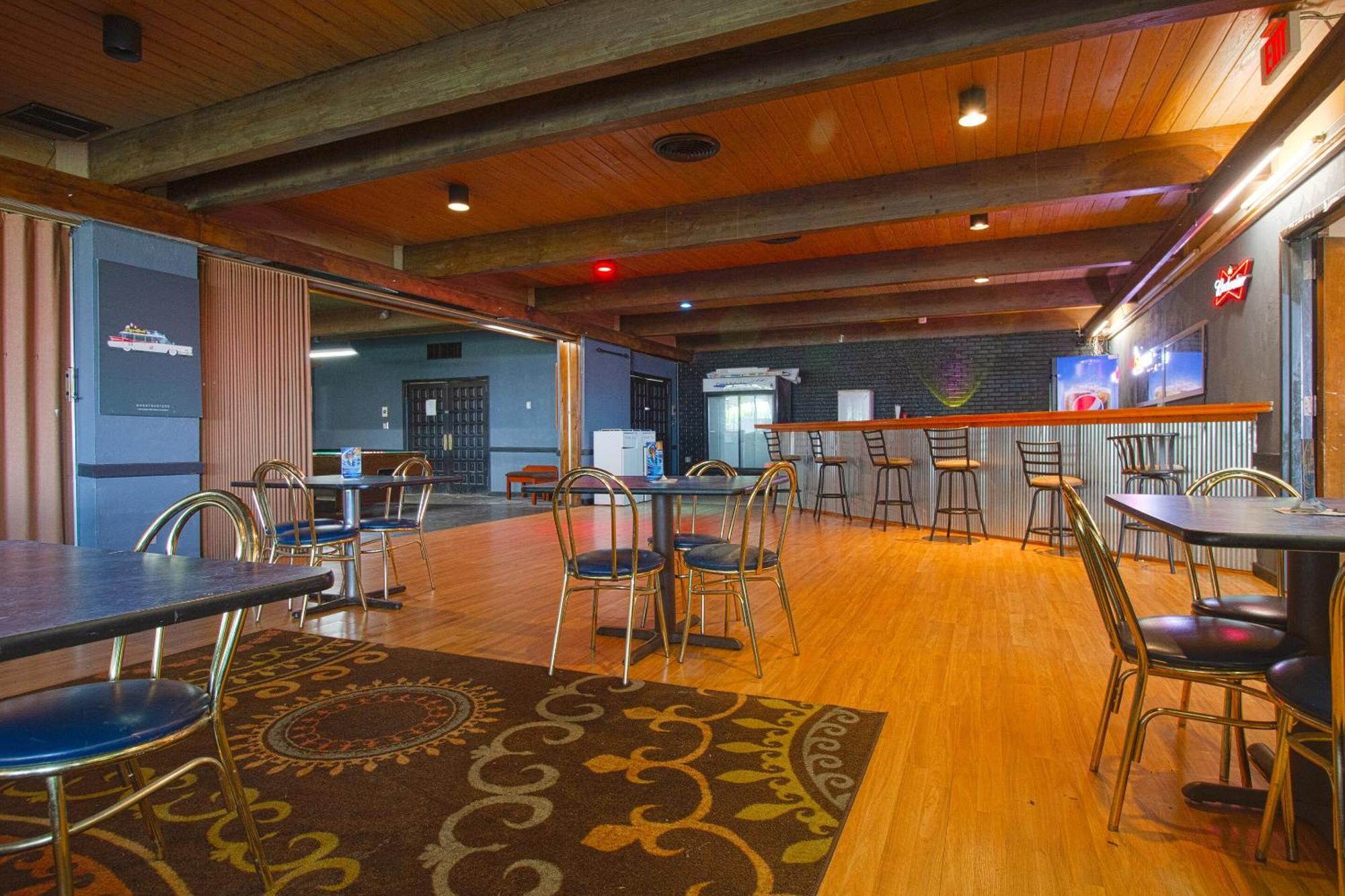 American Best Inn By Oyo I-35 Perry Near Lake Mcmurtry Exterior photo